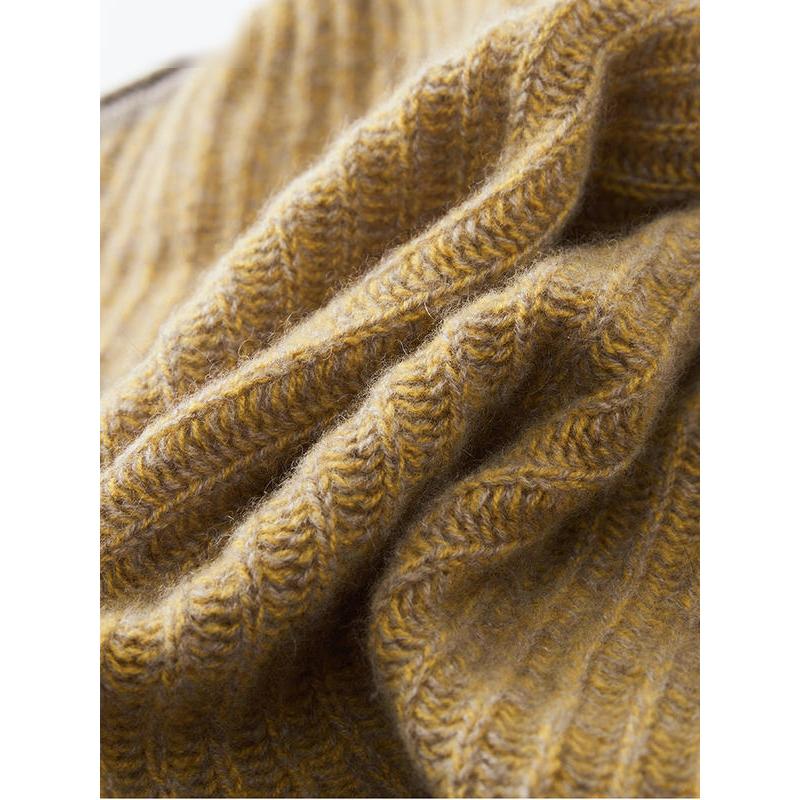 100% cashmere triangle scarf, view 9 - MRSLM