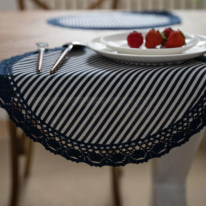 Elegant geometric lace placemats, view 6 - MRSLM
