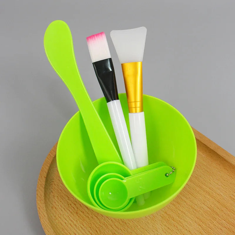 7-piece facial mask bowl and brush set, view 3 - MRSLM