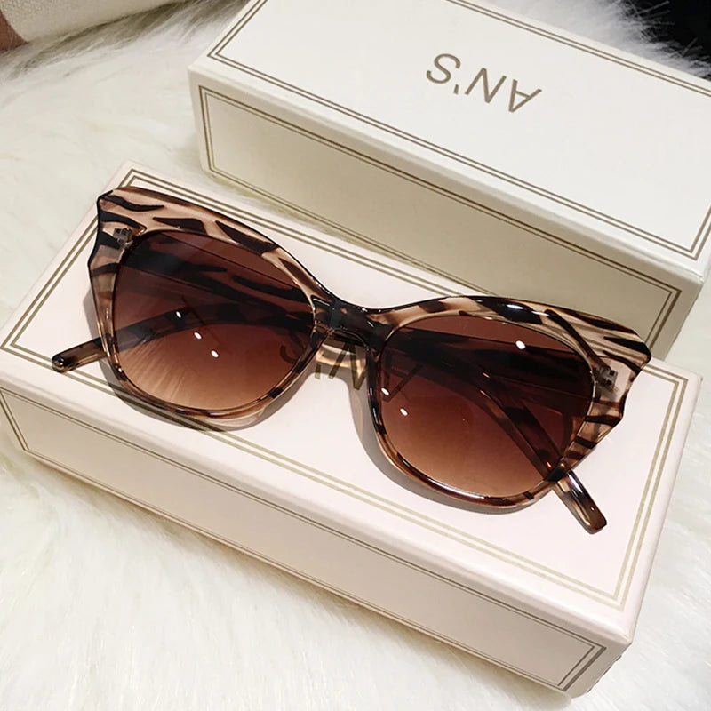 vintage cat eye sunglasses, view 2 - MRSLM