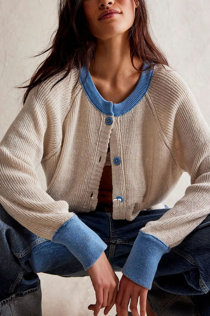 Women's Contrast Color Round Neck Knitwear Single Row Button Coat
