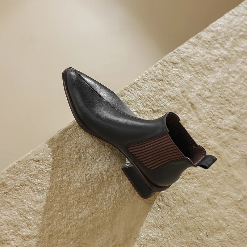 women's leather Chelsea ankle boots, view 8 - MRSLM
