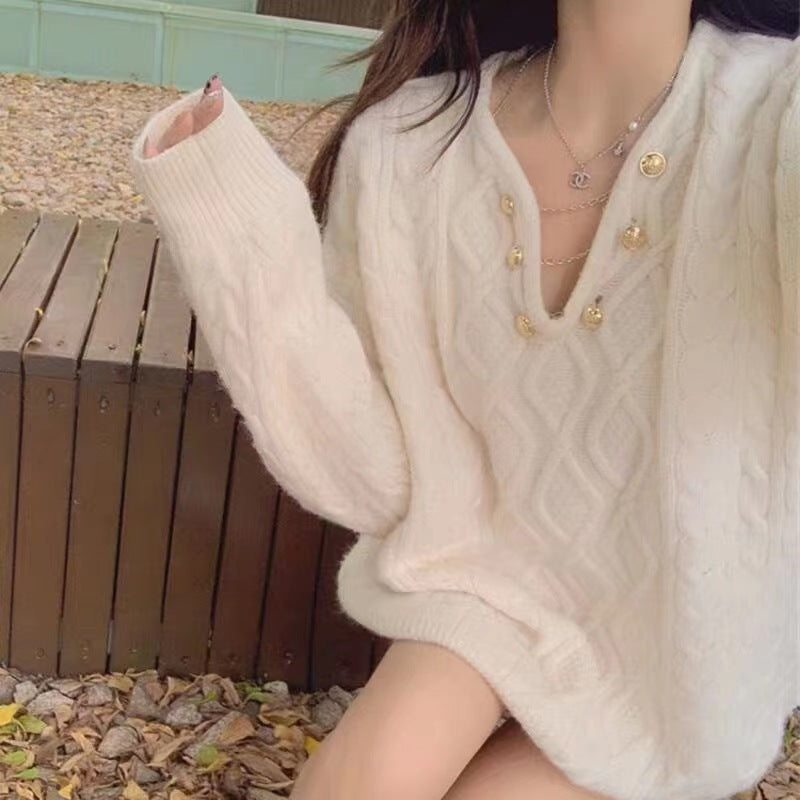 Women's oversized mid-length cable knit sweater, view 5 - MRSLM