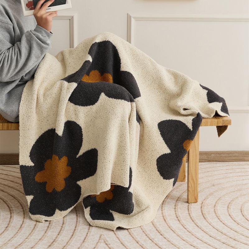 floral knitted throw blanket, view 7 - MRSLM