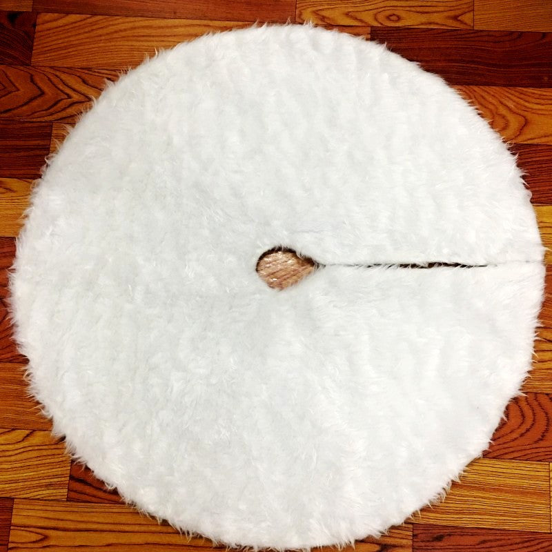 White plush faux fur Christmas tree skirt, view 9 - MRSLM