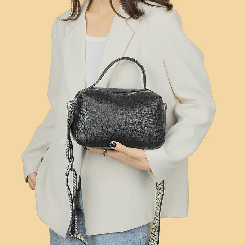 Genuine leather crossbody bag, view 9 - MRSLM