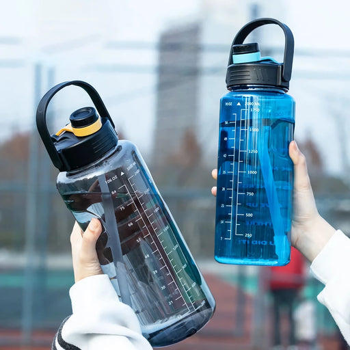 Large capacity sports water bottle - MRSLM