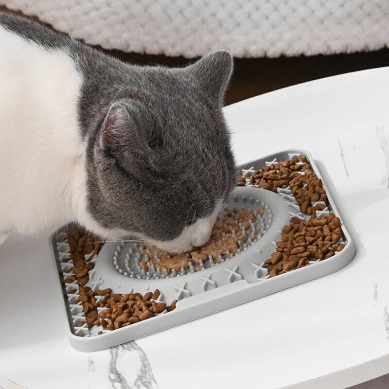 silicone slow feeder pet mat, view 5 - MRSLM