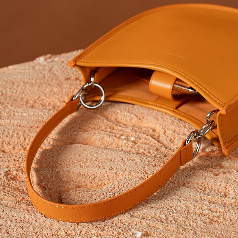 Genuine leather circular shoulder bag, view 5 - MRSLM