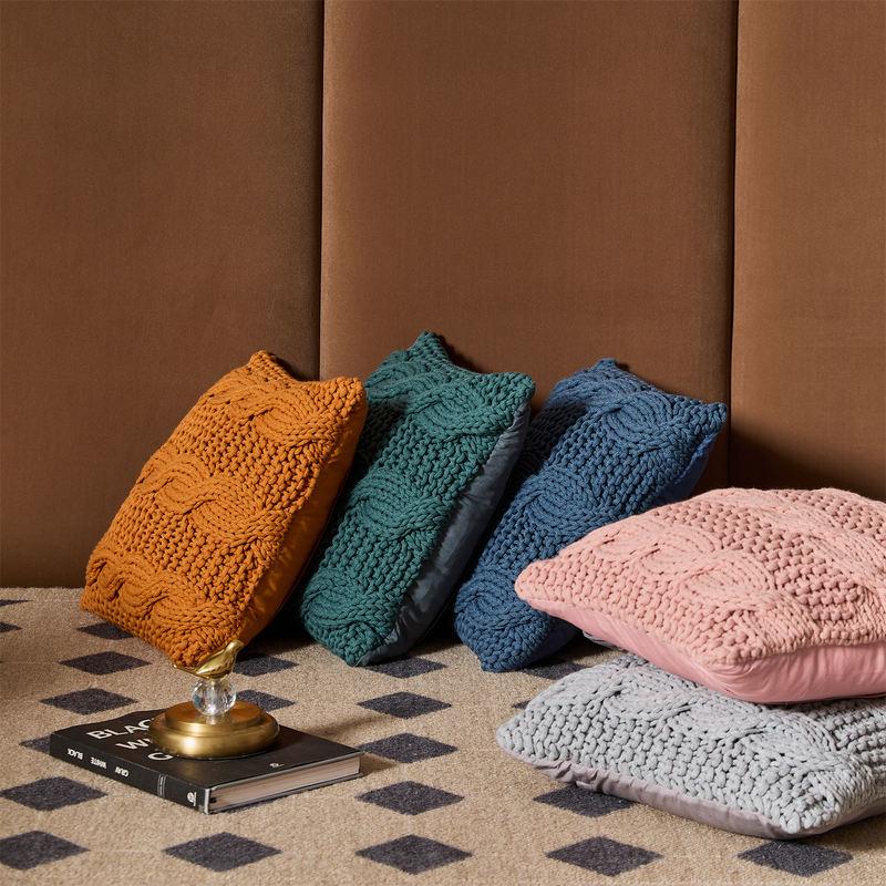 chunky knit throw pillow - MRSLM
