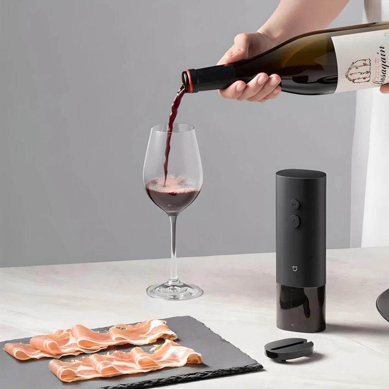 electric wine bottle opener, view 3 - MRSLM