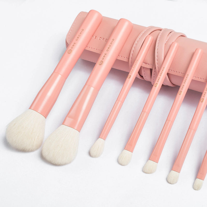 7-piece pink makeup brush set, view 4 - MRSLM