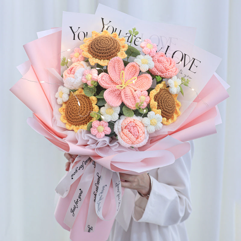 knitted wool flower bouquet - MRSLM