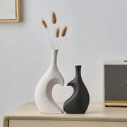 Heart-shaped ceramic vases set of 2, view 5 - MRSLM
