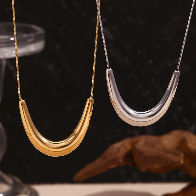 arc v-shaped pendant necklace, view 6 - MRSLM