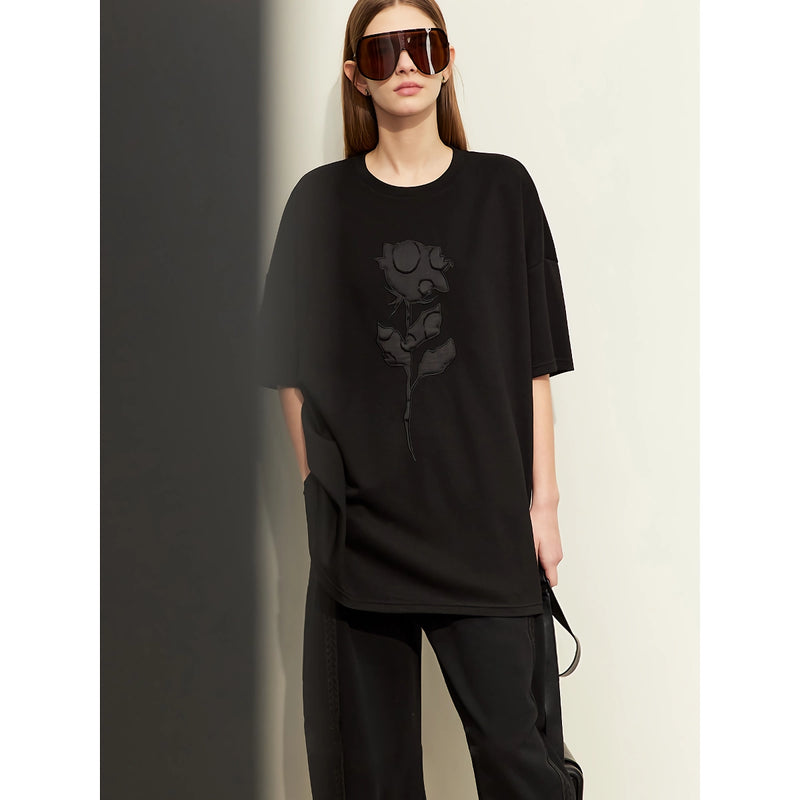Minimalist White Mid-Length Loose Embroidered Tee for Women