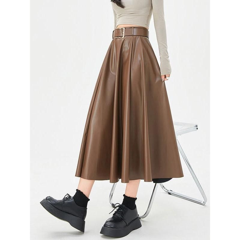 High-waist faux leather skirt with belt, view 6 - MRSLM