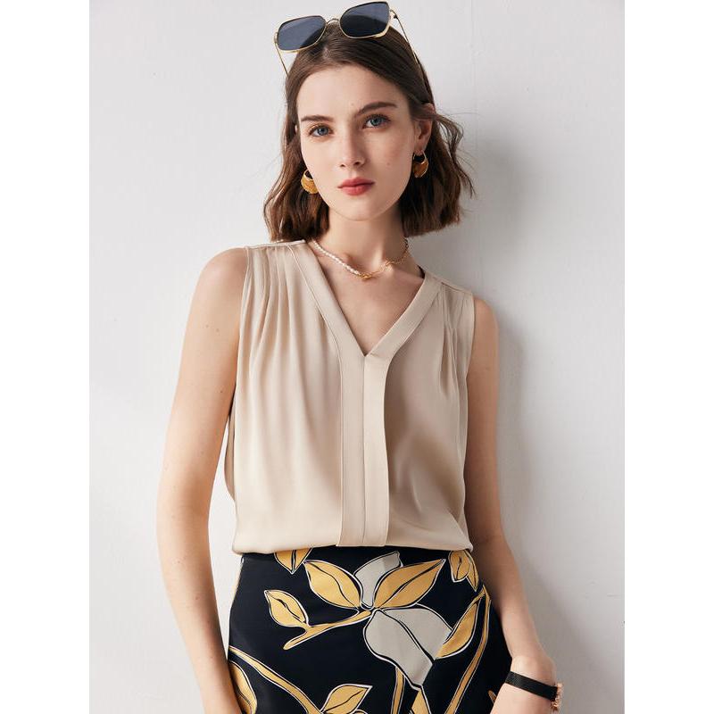 sleeveless v-neck silk blouse, view 16 - MRSLM