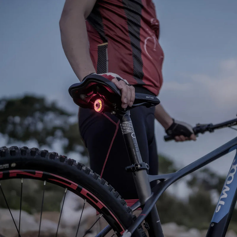 smart auto brake cycling taillight, view 9 - MRSLM