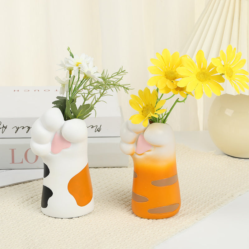 cat paw vase, view 5 - MRSLM