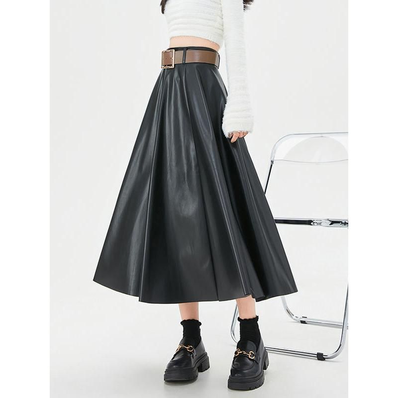 High-waist faux leather skirt with belt, view 9 - MRSLM