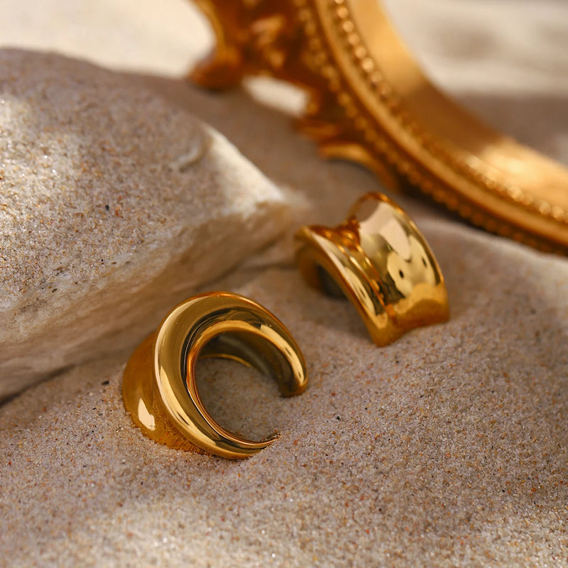 moon-bend gold ear clip, view 6 - MRSLM