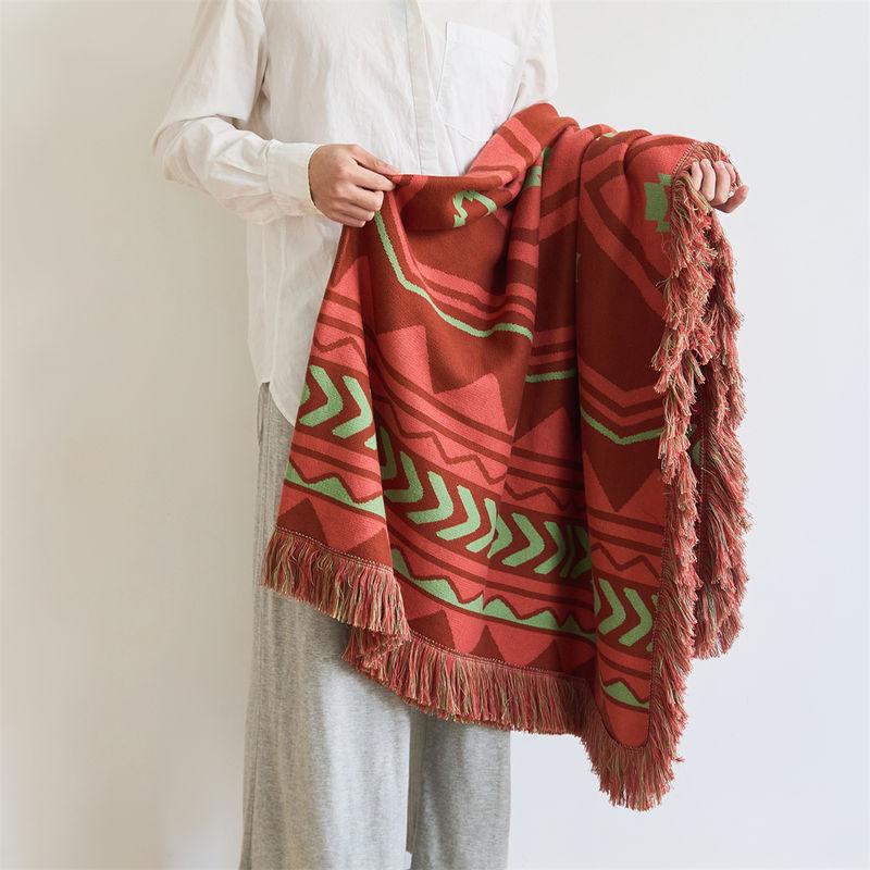 geometric pattern throw blanket, view 2 - MRSLM