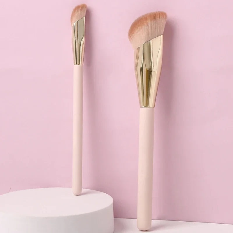 oblique makeup brush, view 2 - MRSLM