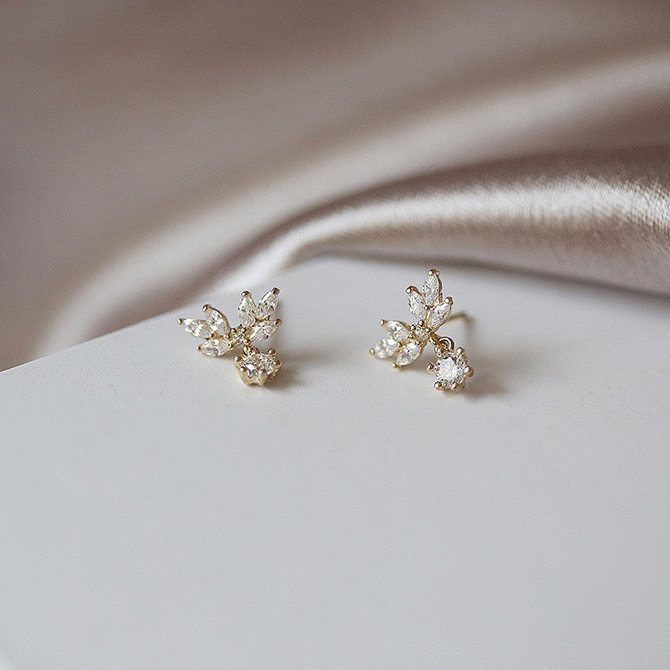 women's wing petal zircon earrings - MRSLM