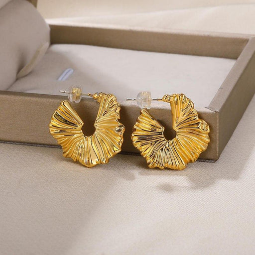 ginkgo leaf gold stud earrings - MRSLM