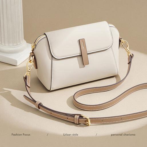 Small square leather crossbody bag, view 7 - MRSLM