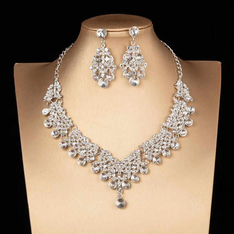 Crystal bridal jewelry set with choker, earrings and tiara, view 9 - MRSLM
