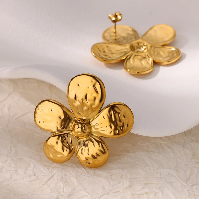 floral stainless steel stud earrings, view 5 - MRSLM
