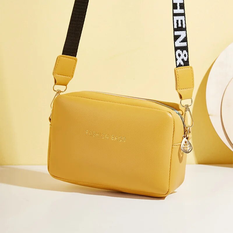 luxe messenger bag, view 3 - MRSLM
