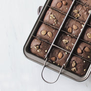 Checkered brownie baking pan, view 3 - MRSLM