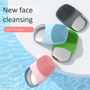 facial cleansing brush, view 6 - MRSLM
