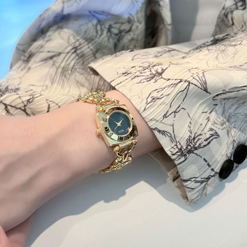 Women's retro square bracelet watch - MRSLM