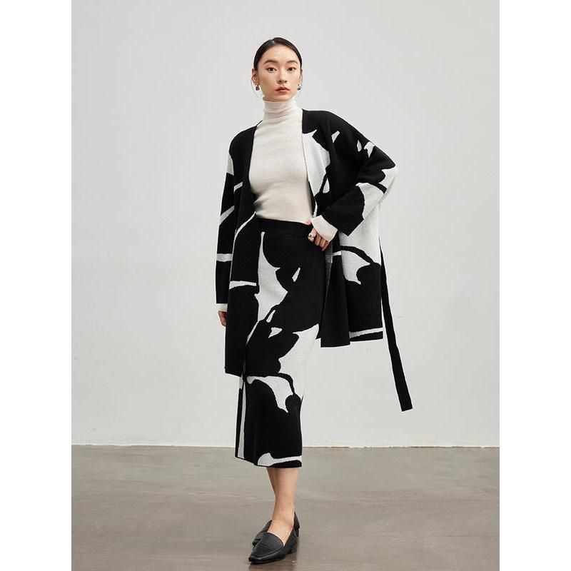 long cardigan sweater, view 5 - MRSLM
