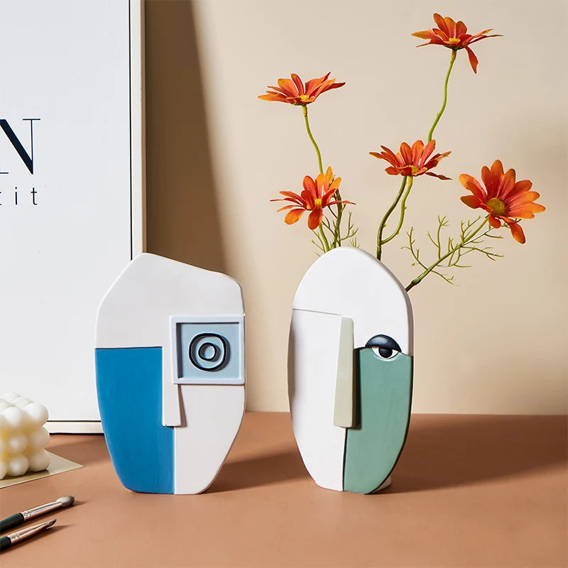 ceramic face vase, view 8 - MRSLM