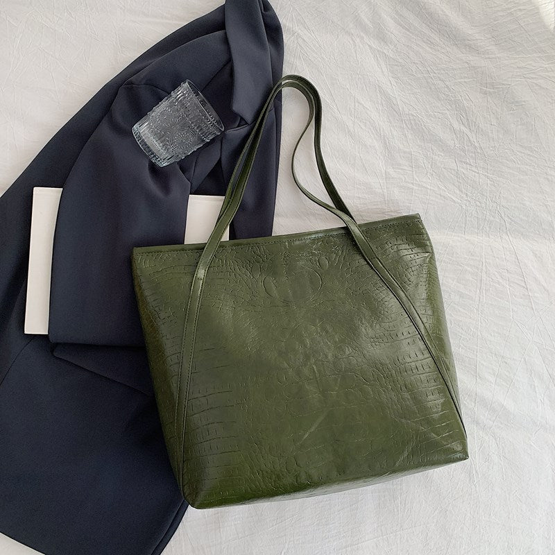 retro large-capacity tote bag, view 8 - MRSLM