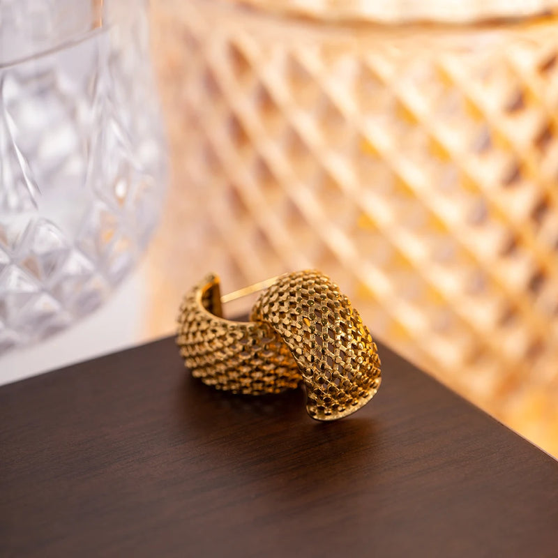 C-shaped mesh earrings, view 6 - MRSLM