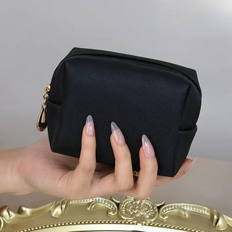 women's portable cosmetic and jewelry bag, view 2 - MRSLM