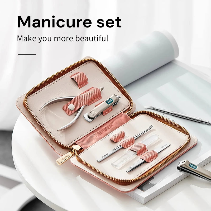 manicure and pedicure set, view 4 - MRSLM