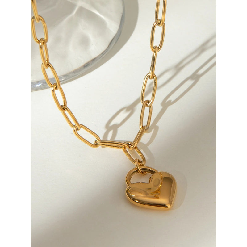 paper clip heart pendant necklace, view 4 - MRSLM