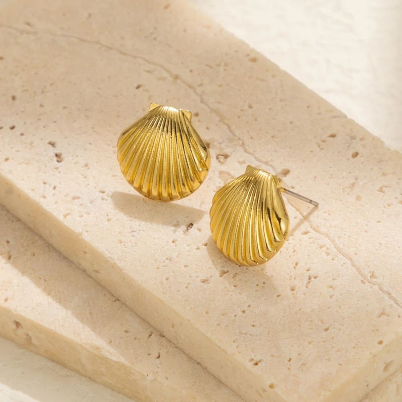 vintage shell-inspired stud earrings, view 7 - MRSLM