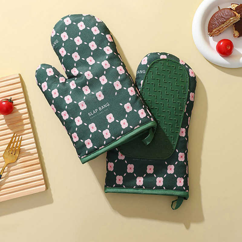 Cotton and silicone non-slip oven mitts, view 6 - MRSLM