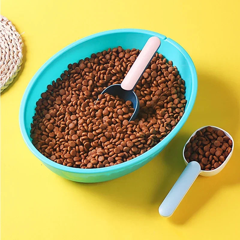 multifunction pet food scoop with sealing bag clip, view 9 - MRSLM