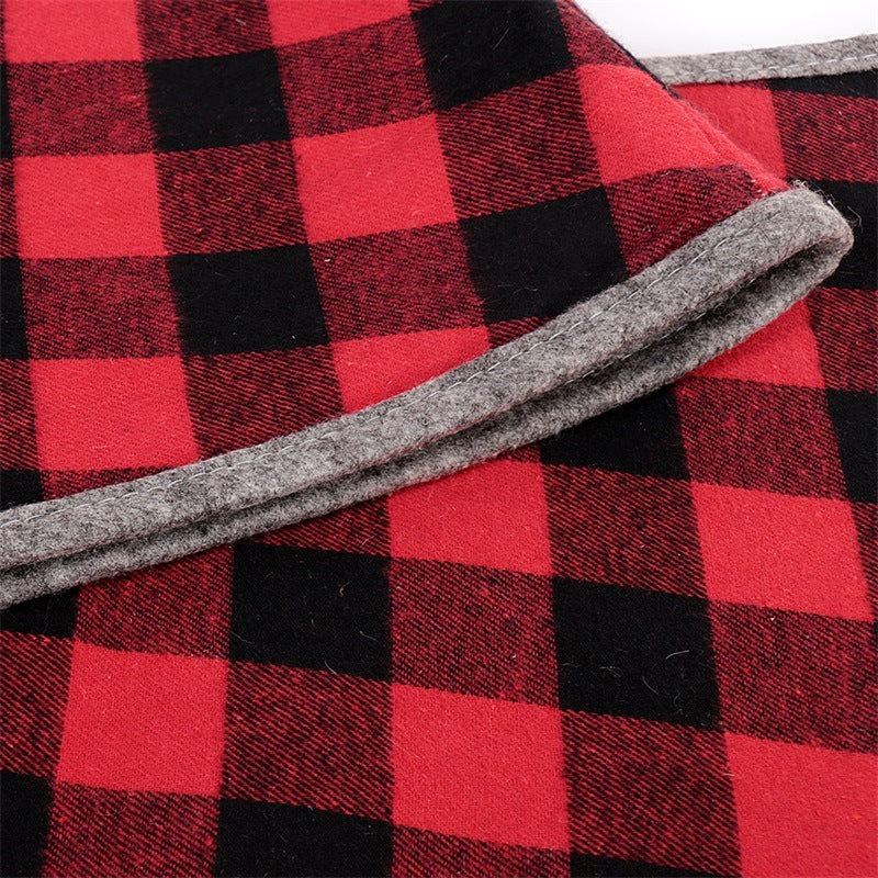 Black red plaid Christmas tree skirt, view 5 - MRSLM