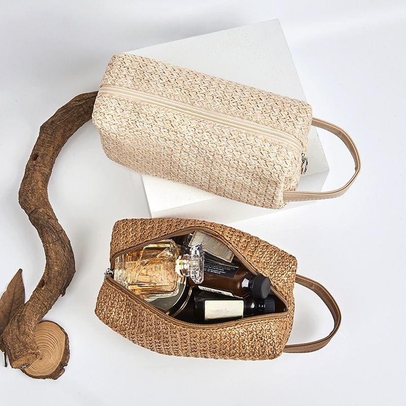Woven straw cosmetic bag, view 4 - MRSLM