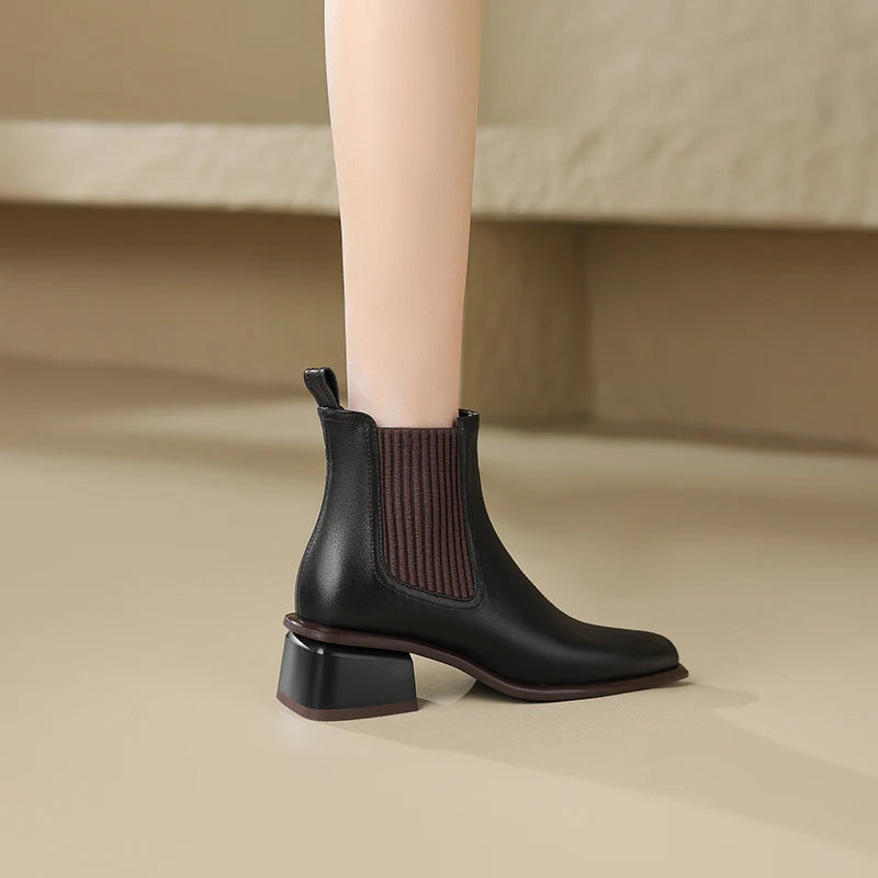 women's leather Chelsea ankle boots, view 7 - MRSLM